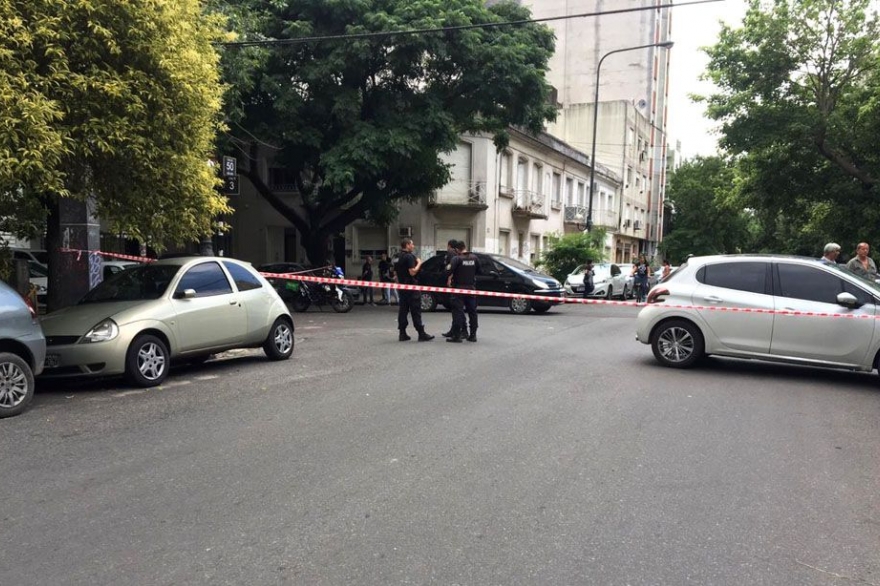 Un Policía mató con postas de goma a un “trapito” en pleno centro de la ciudad de La Plata