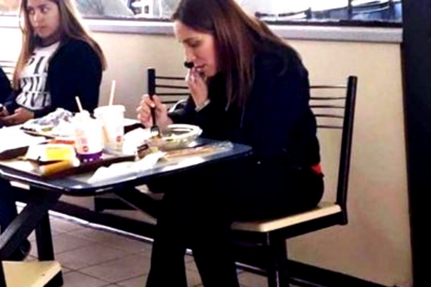 Clausuraron el Mc Donald’s de Gonnet, famoso por la “foto casual” de Vidal comiendo ensalada