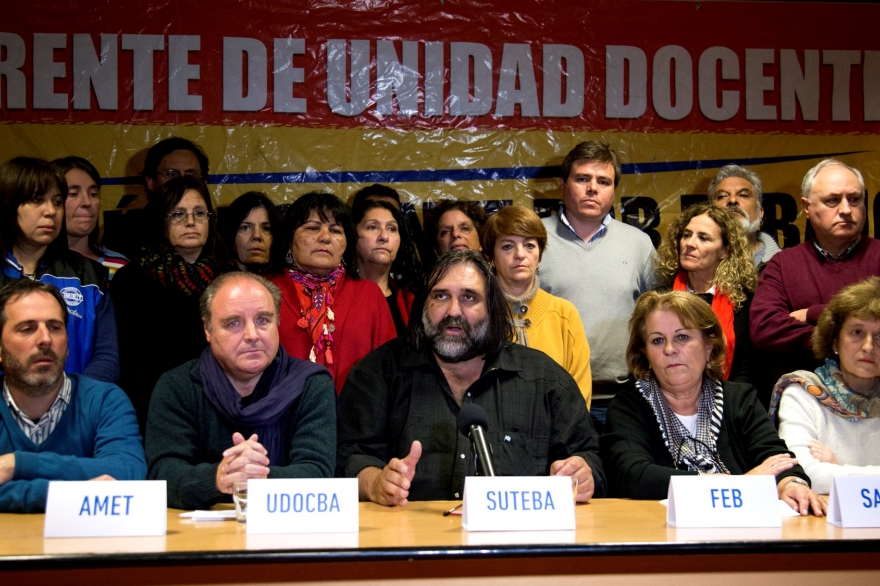 En la antesala a la paritaria, docentes denuncian que Vidal “despidió por mail” a 36 trabajadores