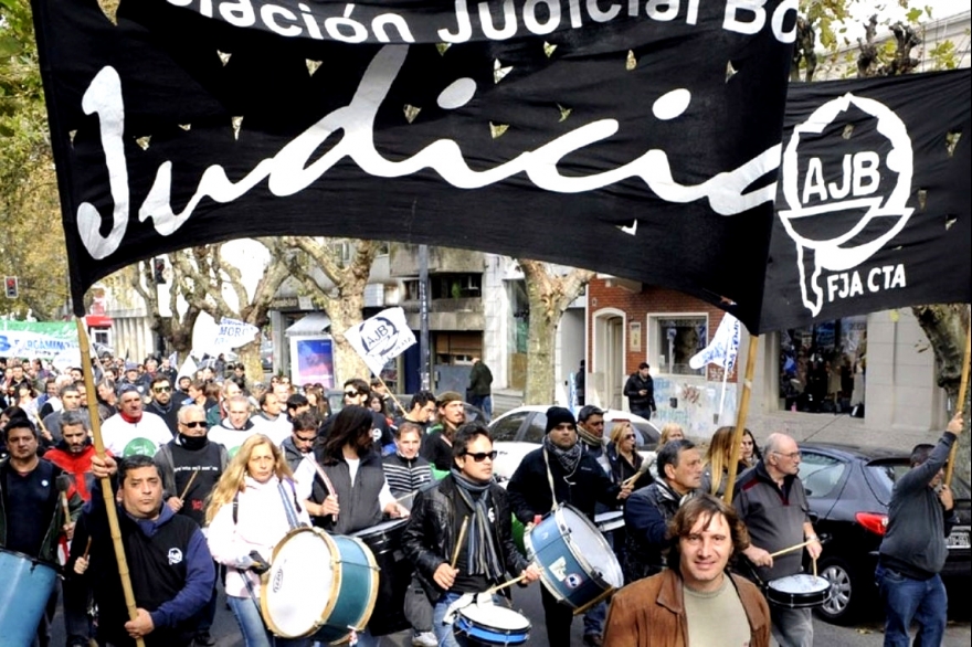 Trabajadores judiciales apuntan contra Vidal y exigen reapertura de paritarias