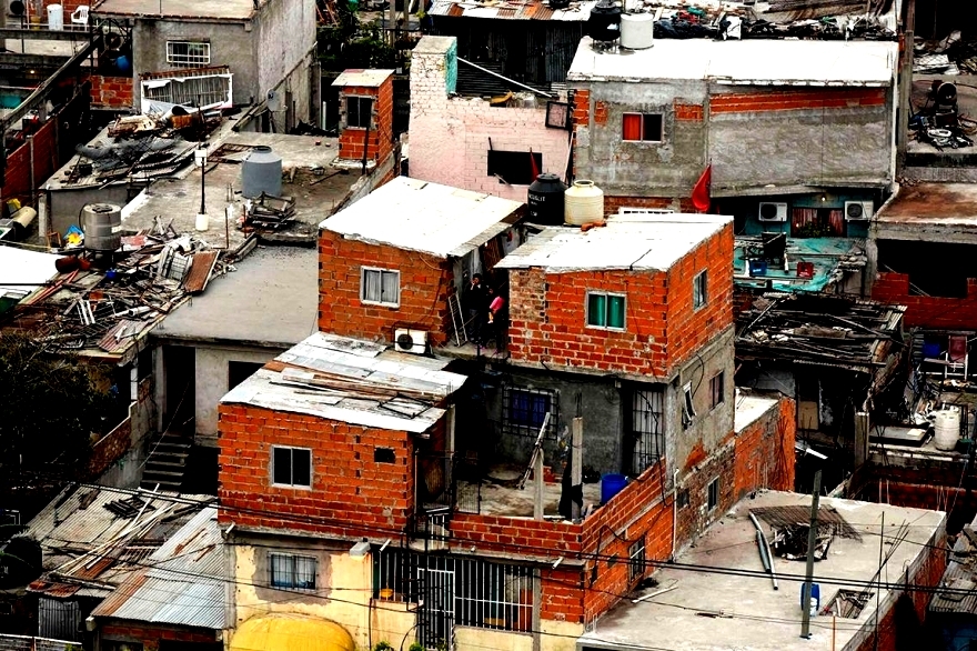 Conurbano bonaerense: 9 de cada 10 personas tienen miedo de perder su fuente de ingresos