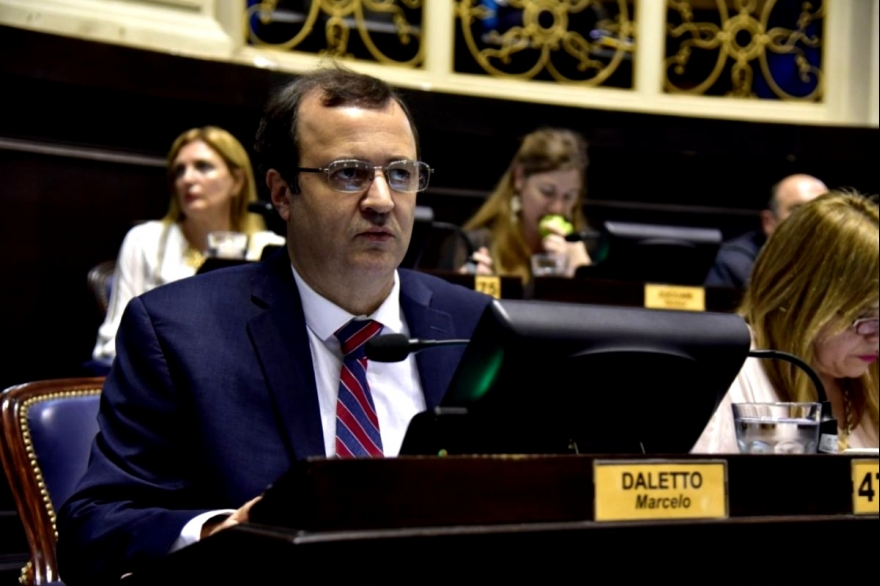 Daletto presentó un proyecto de ley que propone penas más severas contra el acoso callejero