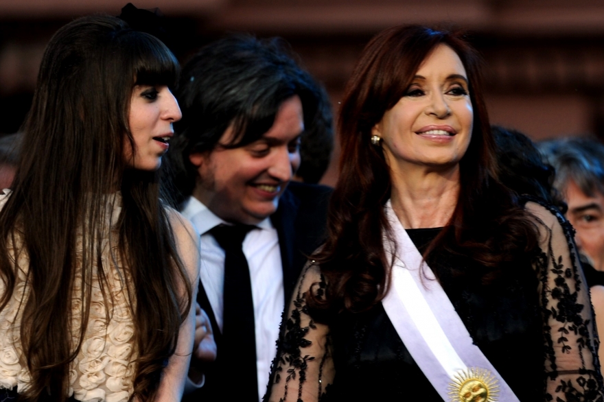 Cristina, Máximo y Florencia Kirchner irán juicio oral y público por la causa Hotesur