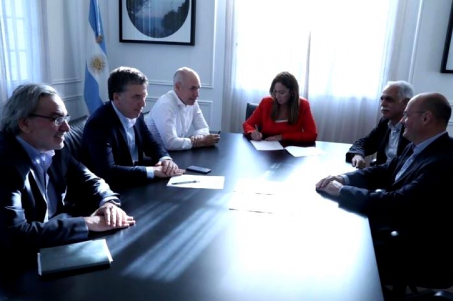 Vidal, Larreta y Dujovne firmaron traspaso de Edenor y Edesur a Provincia y Ciudad