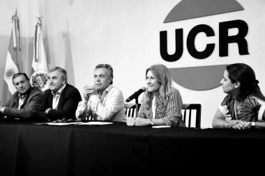 El día después del estallido: sin Macri como socio, en la UCR empiezan a vislumbrar el camino de la “reconstrucción”