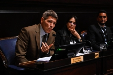 Castello cuestionó a Kicillof por aumentar el gasto público e impuestos: “Está viendo otro partido”