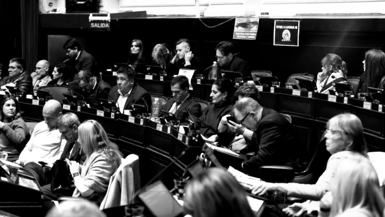 El acuerdo PRO-libertarios hace eco en la Legislatura bonaerense: ¿se viene la fusión de bloques?