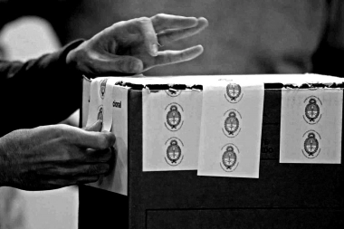 Efecto Milei: un sector de Juntos ve con buenos ojos desdoblar elecciones en la Provincia