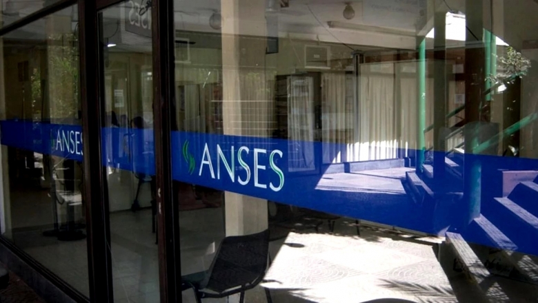Que no te hagan el cuento del tío: ¿qué datos no te puede pedir Anses por teléfono?