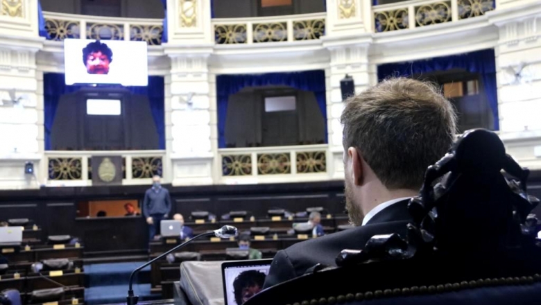 Anibal Rucci apoyó al oficialismo ante un proyecto de Cambiemos para homanejear a su padre