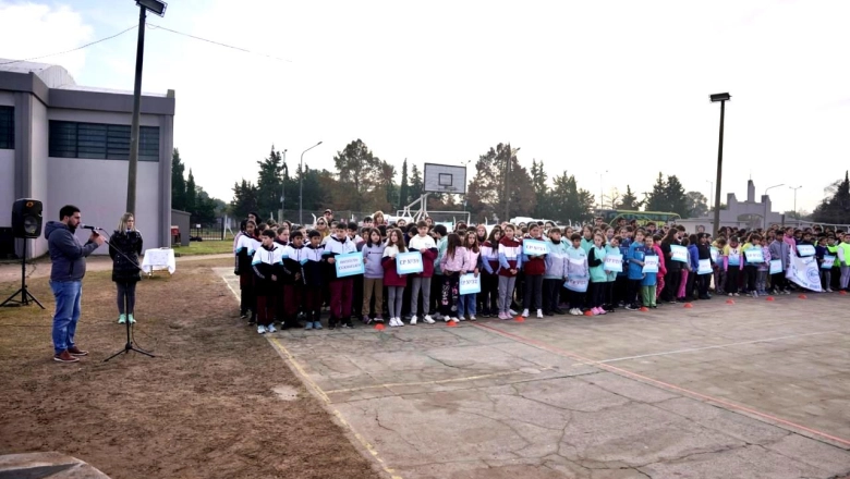 En 25 de Mayo, Egüen dio la bienvenida a los participantes de los Juegos Escolares Bonaerenses