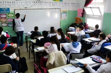 Adolfo Gonzales Chaves pagará un bono escolar a los hijos de empleados municipales