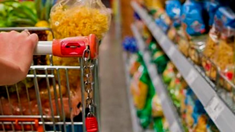 La canasta básica se disparó más de un 50 por ciento en 2019, según datos del INDEC