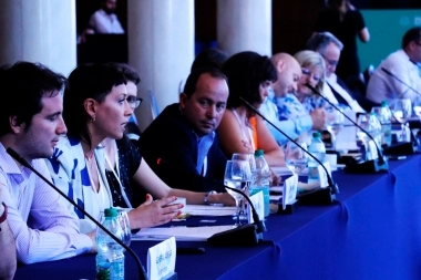 Cumbre de Mercociudades: Mayra Mendoza criticó la violencia política y defendió a CFK