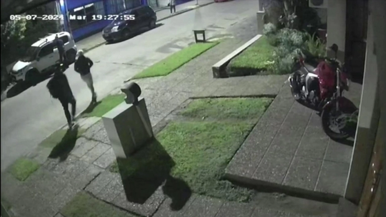 Seguidilla de robos en Quilmes: motochorros lo encañonaron, lo arrojaron al suelo y le sacaron la camioneta
