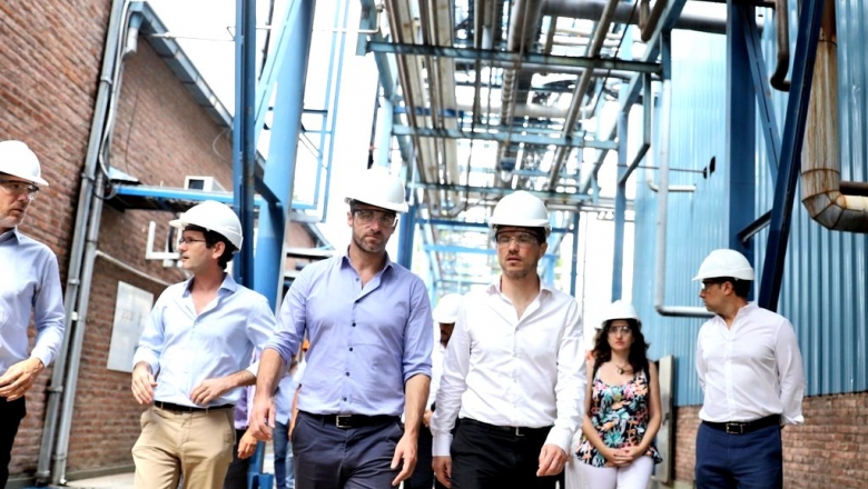 Costa visitó un parque industrial y recorrió dos empresas junto al intendente de Pilar
