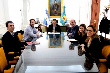 Kicillof se reunió en la Gobernación con el representante del BID en la Argentina