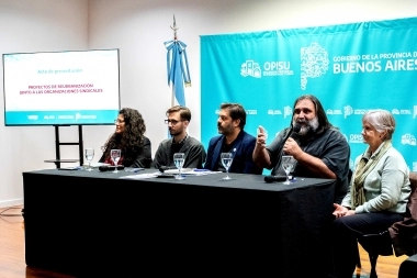 Acompañado de la CTA, la Provincia presentó proyectos de reurbanización