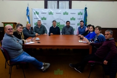 Juanci Martínez anunció un aumento del 20% para empleados municipales de Rivadavia