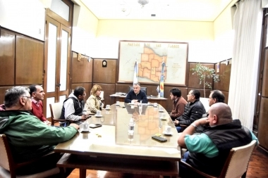 Acuerdo doble: municipales de Las Flores firmaron segundo aumento de sueldo más bono