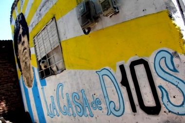 En Villa Fiorito está la primera calle del país que lleva el nombre Diego Armando Maradona