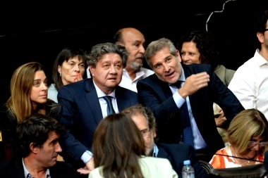 Para cuidar los recursos bonaerenses, senadores dialoguistas buscan derogar las PASO en Provincia