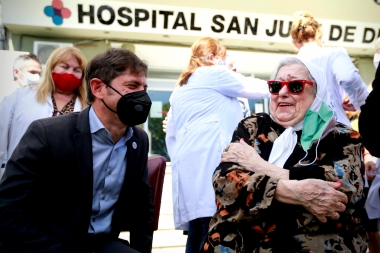 En La Plata Kicillof homenajeó a víctimas del Terrorismo de Estado junto a Hebe de Bonafini