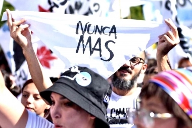 Kicillof, intendentes y legisladores recordaron el 24 de Marzo: “Cuando decimos Nunca Más es Nunca Más”