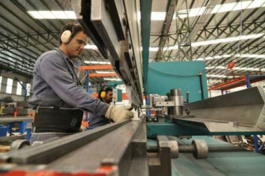 CAME anunció fuerte caída en la producción industrial por segundo mes consecutivo