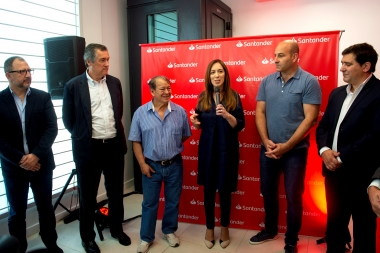 Vidal inauguró la primera sede de un banco en Quilmes junto a Martiniano Molina