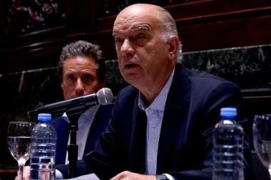 “Los voy a matar” y “es un papelón”: Grindetti quedó en el centro de la tormenta por un insólito episodio