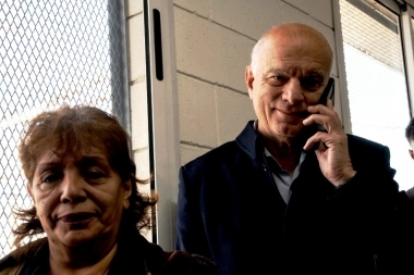 Grindetti se reunió con un senador PRO y pone en pausa su traspaso a La Libertad Avanza