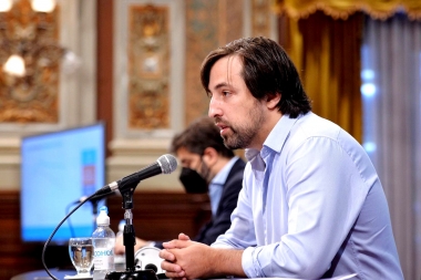 Kreplak criticó a Larreta por haber bajado el ritmo de vacunación a la mitad: "Vacunas hay"