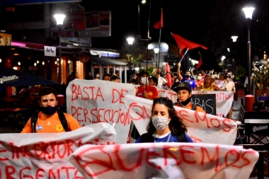 Estallaron protestas en Monte Hermoso por los despidos de 25 guardavidas en medio de la temporada