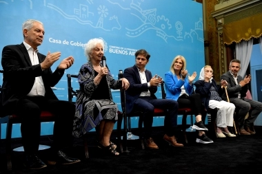 Kicillof y su gabinete conmemoraron el día de la Memoria junto a Estela de Carlotto