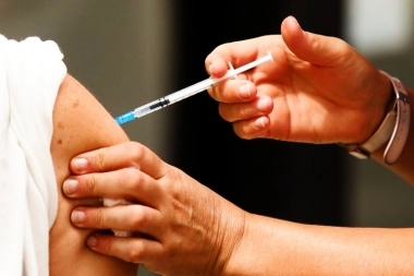 La senadora Eugenia Gil exigió incluir la vacuna del Dengue al calendario de vacunación