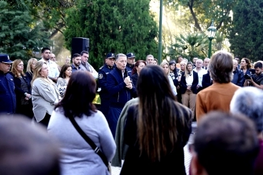 Junto a vecinos y vecinas, Gray festejó el 111° aniversario de Esteban Echeverría