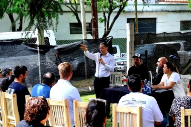 Para dialogar sobre proyectos, Gray se reunió con el Círculo Gastronómico de Esteban Echeverría