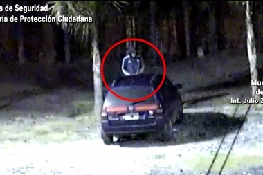 Video: intentaron robar la batería de un vehículo y fueron interceptados cuando huían