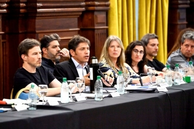 Kicillof reunió a empresarios en La Plata y denunció un “industricidio” por parte de Milei