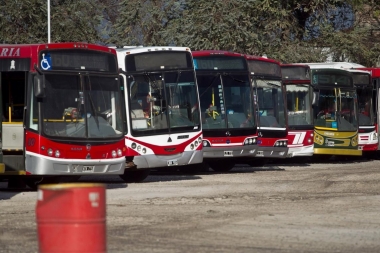 Ante falta de acuerdo, la UTA extiende paro por segunda noche y no habrá colectivos