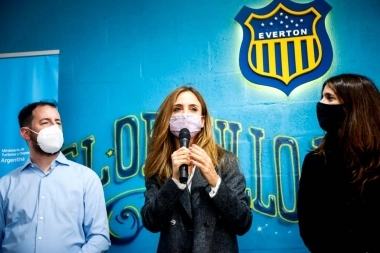 Tolosa Paz puso en marcha el plan Potenciar Deporte en el Club Everton