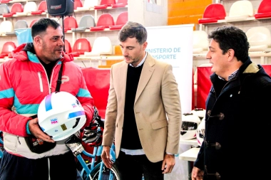 Con el respaldo de Provincia, la Municipalidad de Morón entregó nuevos Pases Libres Multimodales