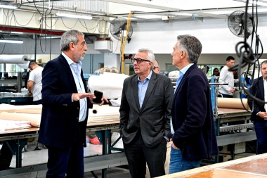 El intendente Zamora visitó la nueva planta del Grupo Altatex en Tigre