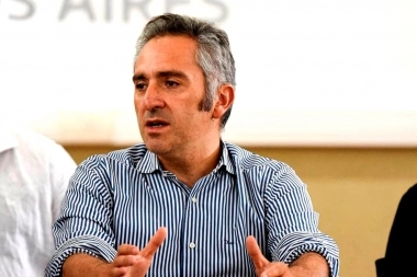 Larroque criticó a Milei, lo vinculó con Macri y ponderó la “recuperación” de Massa