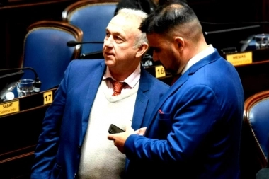 Libertarios dialoguistas presionan a Kicillof y piden desdoblamiento de elecciones en la Provincia