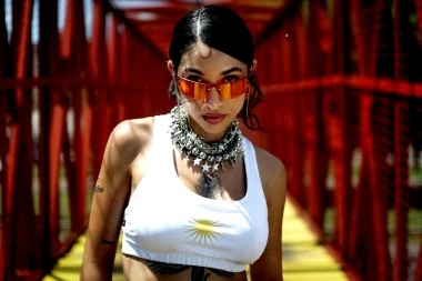 En la previa a sus shows en River, María Becerra estrenó “Primer aviso” con Yvi Queen