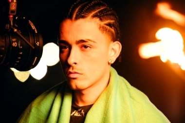 Con un nuevo álbum bajo el brazo, Trueno estrenó el rap “The Roof is on Fire"