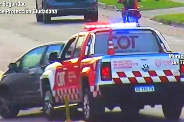 Luego de una peligrosa y veloz persecución, el COT interceptó a un automovilista que se daba a la fuga