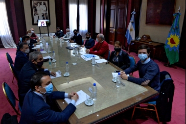 Kicillof se reunió con intendentes del Conurbano: “respiro” frente al amesetamiento de casos
